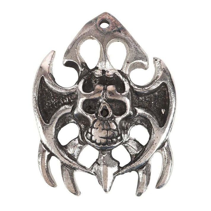 Silberner metallanhänger mit detailreichem skull design, fledermausflügeln und flammen für walking dead räucherstäbchenhalter