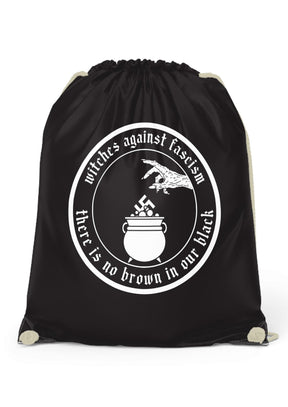 Schwarze Gym Bag WITCHES AGAINST V2 mit externe Kordelhalterungen und Hexen-Design